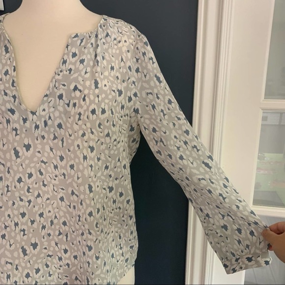 Joie‎ Silk Pearline Leopard Silk L/S Blouse. S - Picture 5 of 10